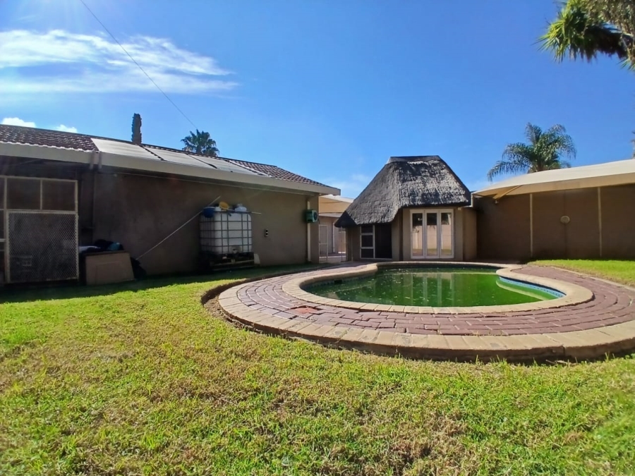 4 Bedroom Property for Sale in Jan Cillierspark Free State